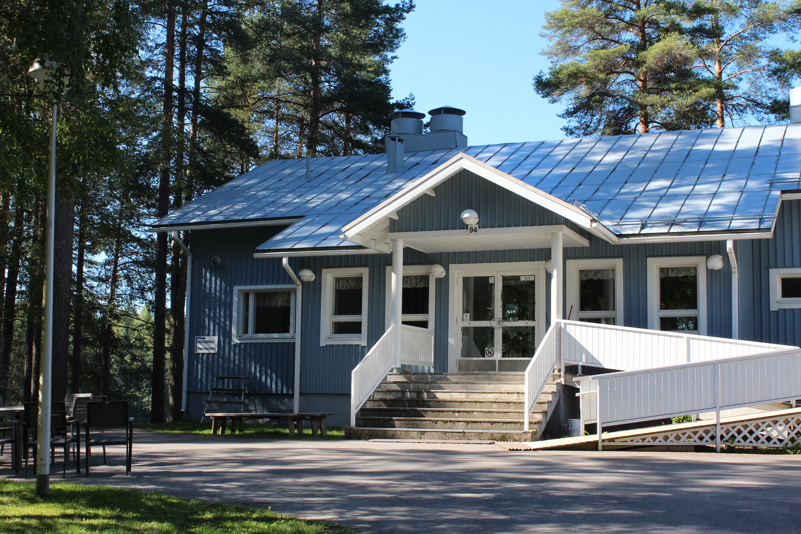 puurtilan seurakuntakoti ulkoapäin 