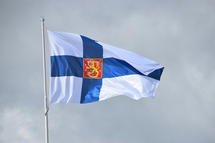 Suomen lippu.
