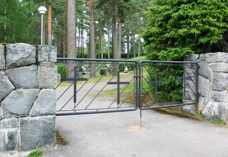 Könönpellon hautausmaa Könönpellon hautausmaan portti.