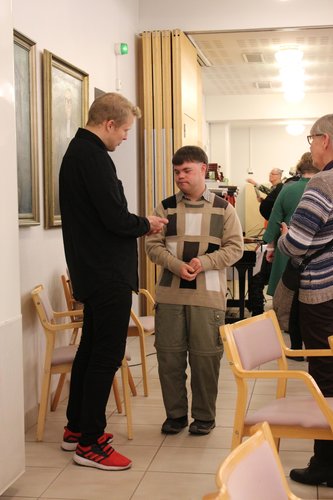 Risto ja Markus keskustelemassa
