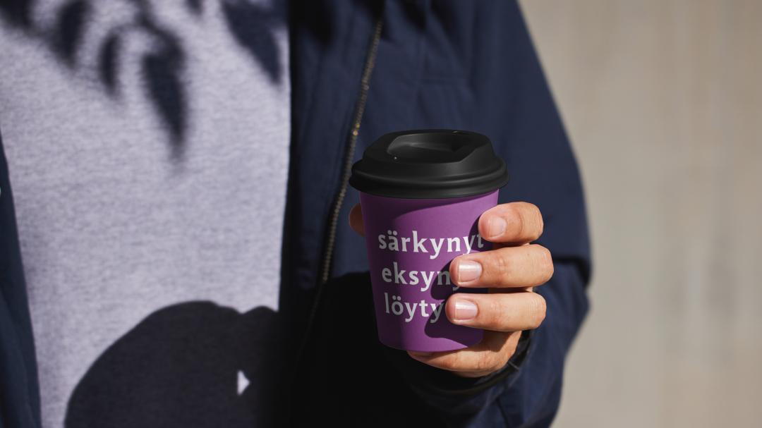 Mukissa lukee särkynyt, eksynyt, löytynyt.